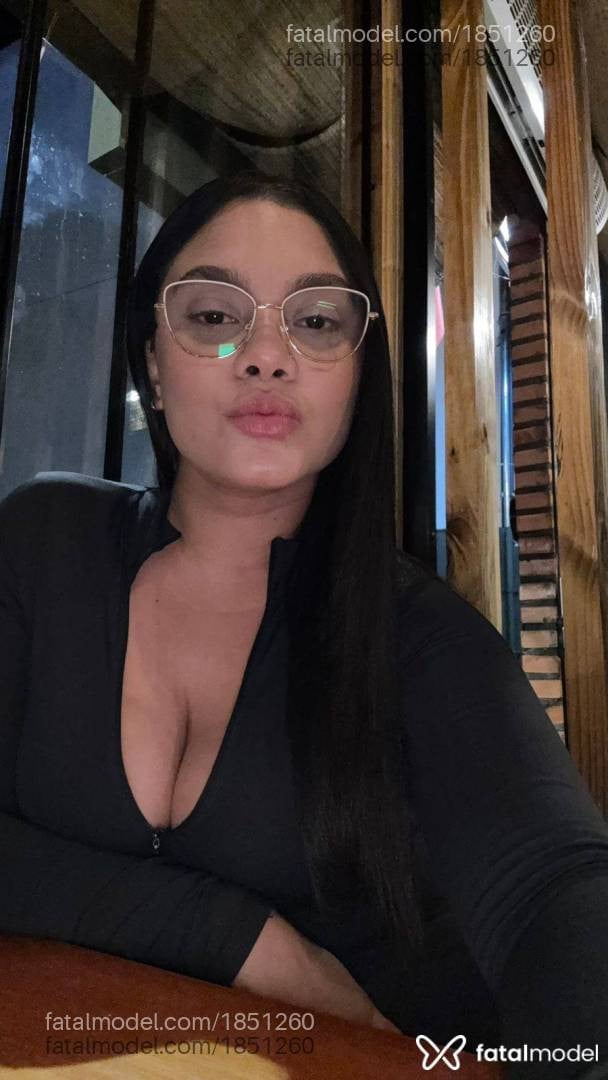 Acompanhante mulher morena (o) de olhos pretos em Videira - Liz Maria