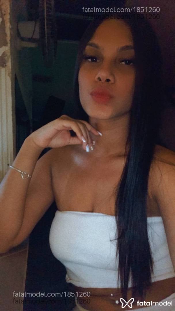 Acompanhante mulher morena (o) de olhos pretos - Liz Maria Acompanhante mulher morena (o) de olhos pretos - Liz Maria