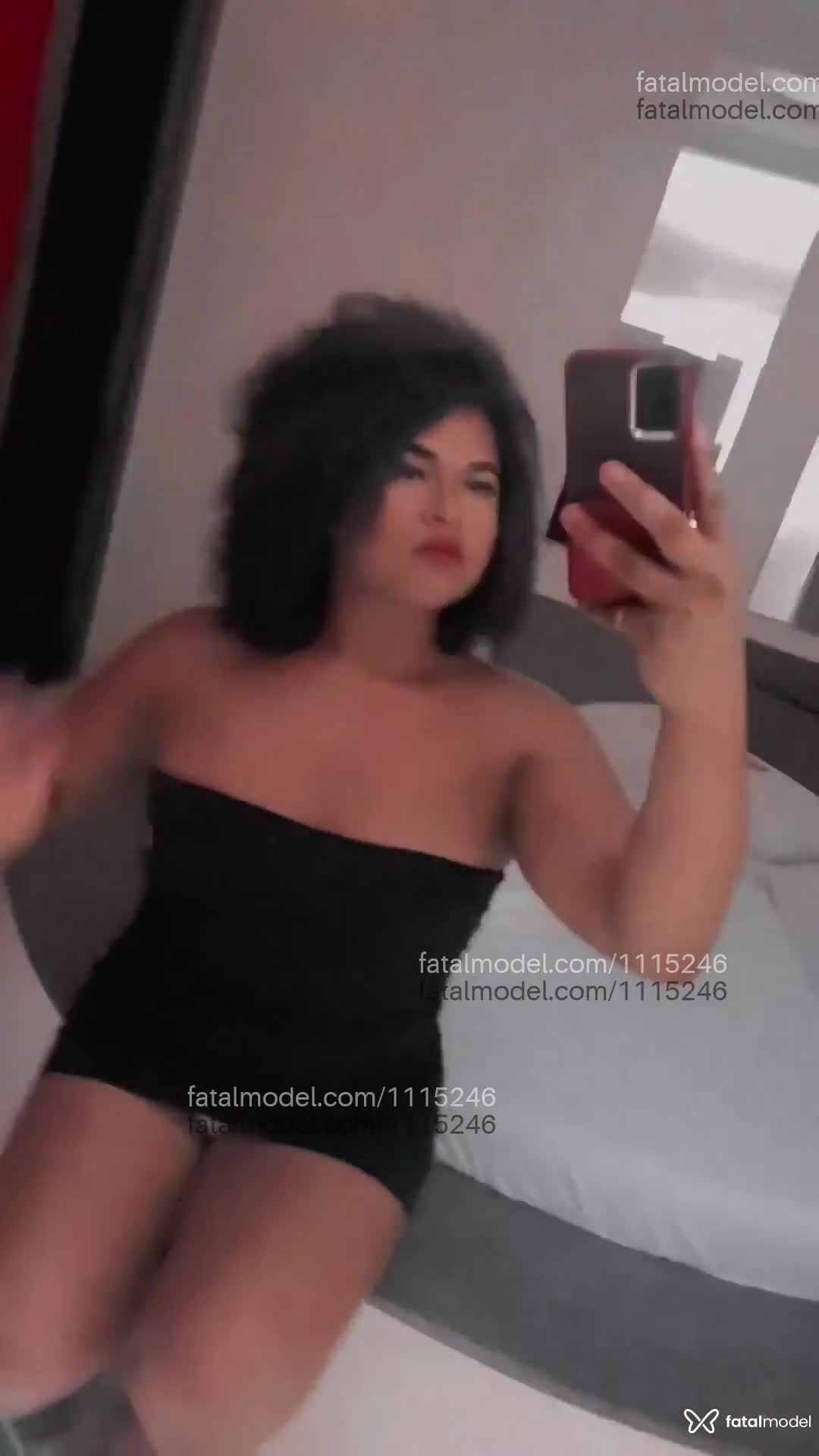 Acompanhante mulher trans com cabelo castanho de olhos castanhos em Tarauacá - Allanys Maia