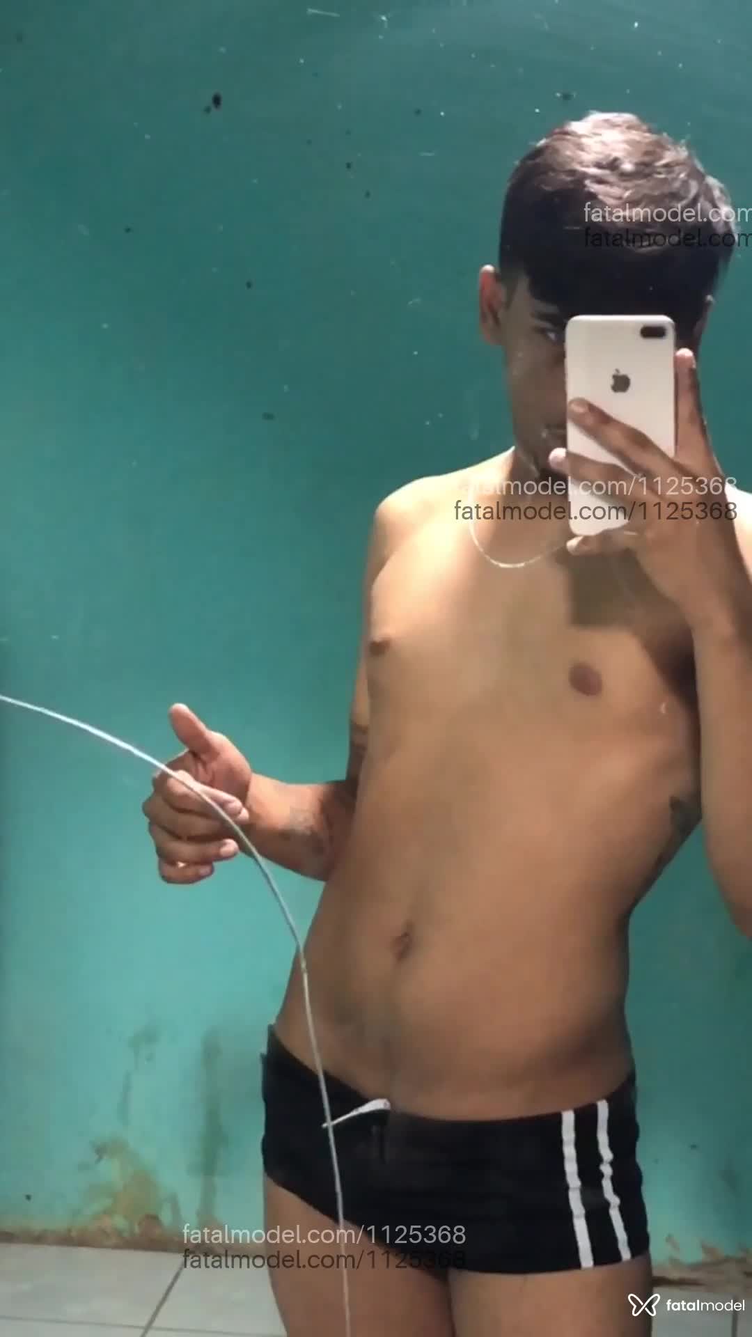 Acompanhante homem com cabelo castanho de olhos pretos em Garanhuns Acompanhante homem com cabelo castanho de olhos pretos em Garanhuns - ítallox