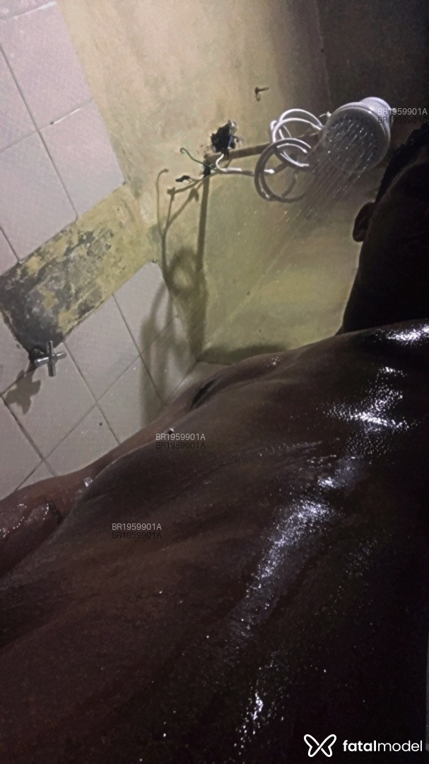 Acompanhante homem morena (o) de olhos pretos em Botucatu Acompanhante homem morena (o) de olhos pretos em Botucatu - Preto