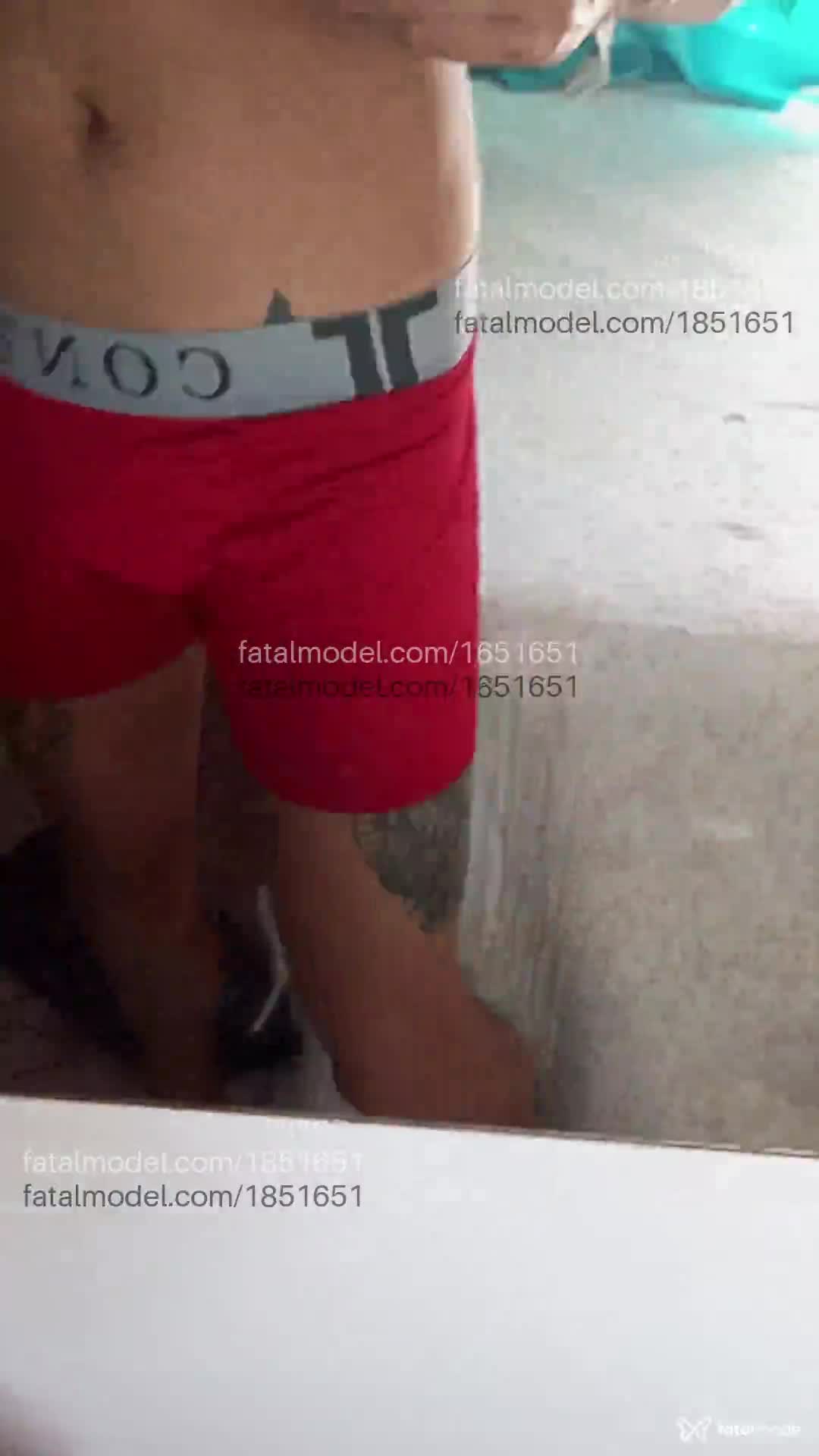 Acompanhante homem com cabelo castanho de olhos castanhos em Vila Velha - Adrian