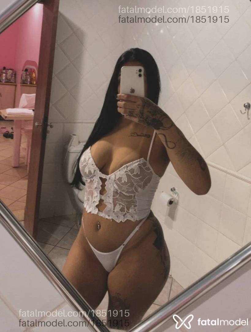 Acompanhante mulher morena (o) de olhos pretos - Pamela