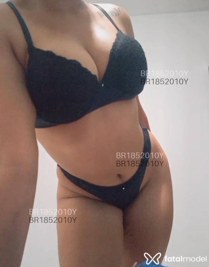 Acompanhante mulher com cabelo castanho de olhos pretos em Bebedouro Acompanhante mulher com cabelo castanho de olhos pretos em Bebedouro - Fernanda Meira