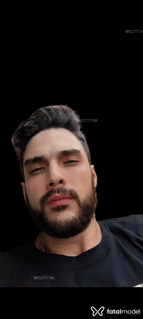 Acompanhante homem com cabelo castanho de olhos castanhos - Bruno Rocha