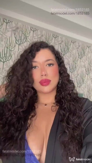 Acompanhante mulher morena (o) de olhos castanhos em São Paulo - LEXIS