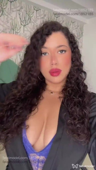 Acompanhante mulher morena (o) de olhos castanhos em São Paulo - LEXIS