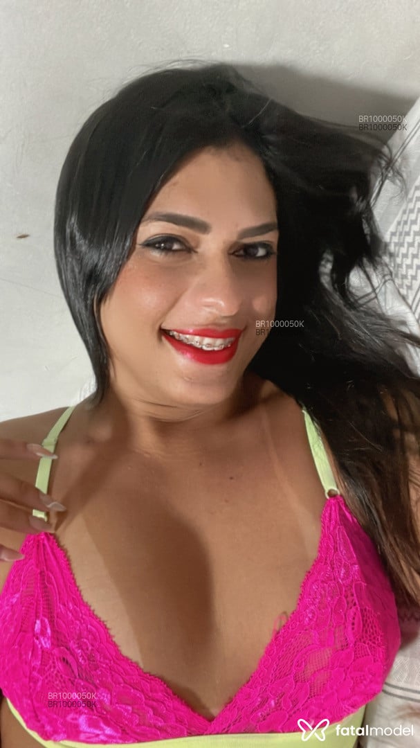 Acompanhante mulher trans morena (o) de olhos pretos - Jéh Acompanhante mulher trans morena (o) de olhos pretos - Jéh