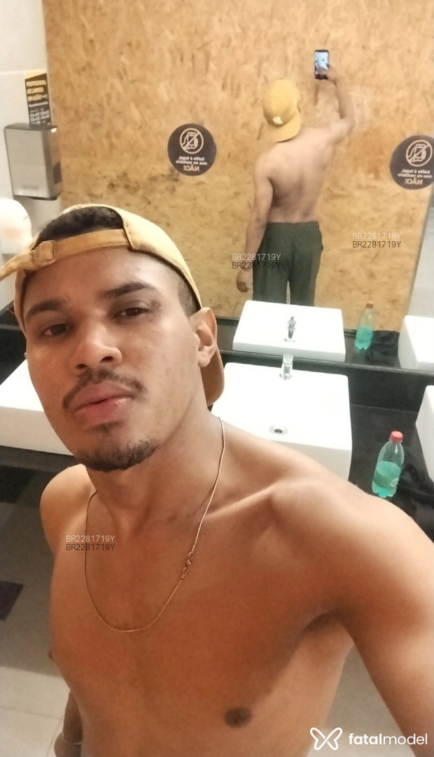 Acompanhante homem morena (o) de olhos pretos em Goiânia - Michel