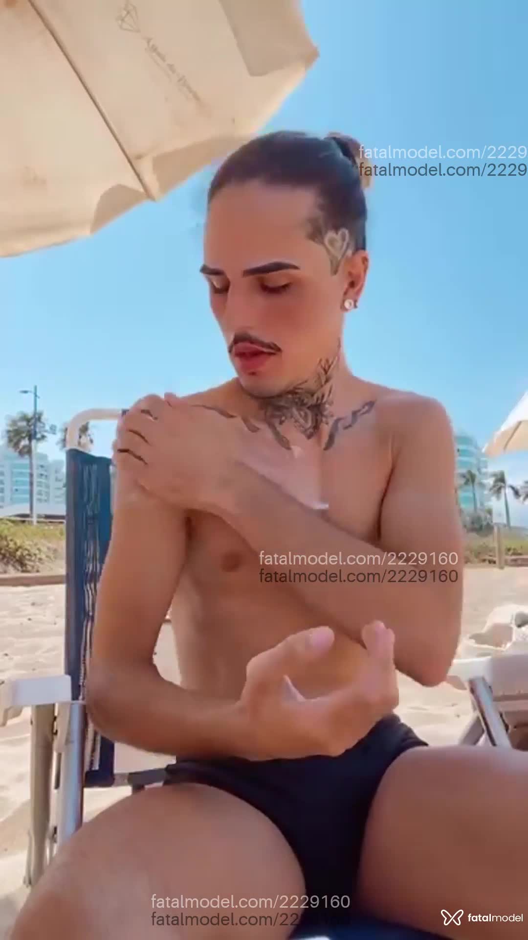 Acompanhante homem com cabelo castanho de olhos castanhos em Balneário Camboriú - Rafael