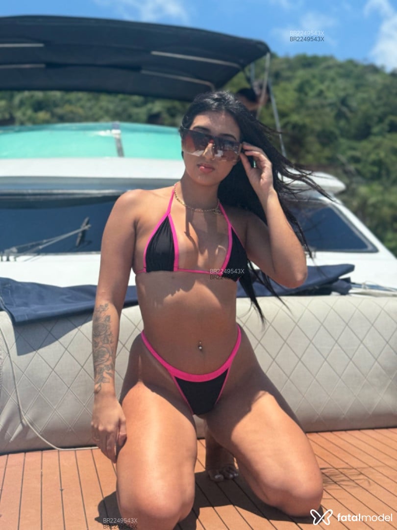 Acompanhante mulher morena (o) de olhos castanhos em Balneário Camboriú - Julia Marquezin