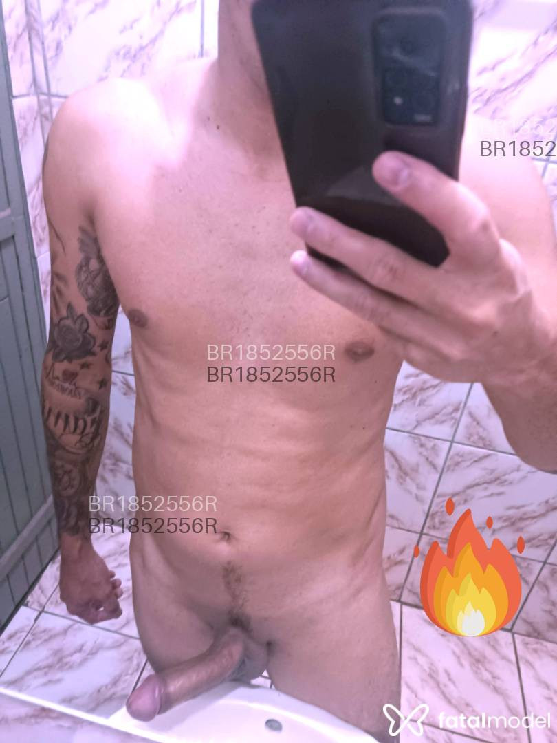 Acompanhante homem morena (o) de olhos pretos em Virtual - Douglas