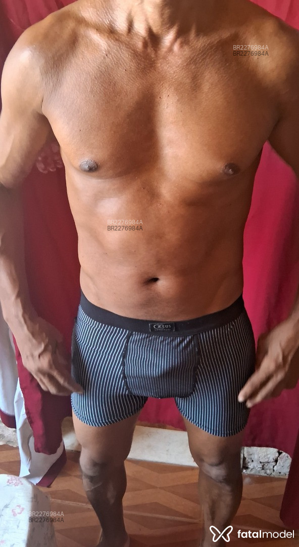 Acompanhante homem morena (o) de olhos castanhos em Rio de Janeiro - Marcelo