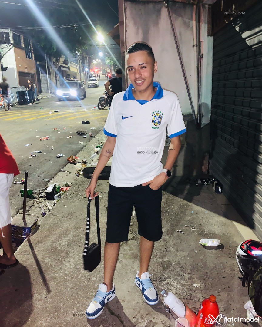 Acompanhante homem morena (o) de olhos castanhos em São Paulo Acompanhante homem morena (o) de olhos castanhos em São Paulo - Mikael