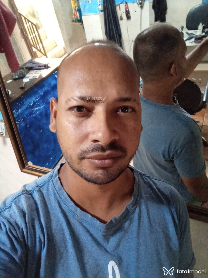 Acompanhante homem morena (o) de olhos castanhos em Leme Acompanhante homem morena (o) de olhos castanhos em Leme - Douglas
