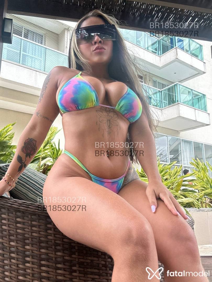 Acompanhante mulher loira (o) de olhos castanhos em Volta Redonda - Anna Matos