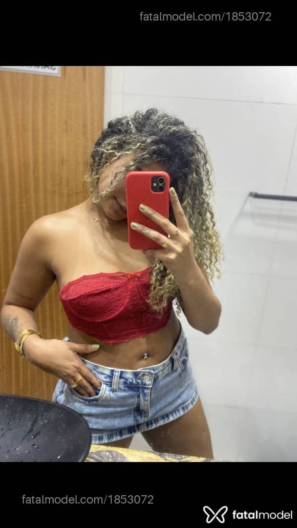 Acompanhante mulher loira (o) de olhos castanhos em Linhares - Beatriz