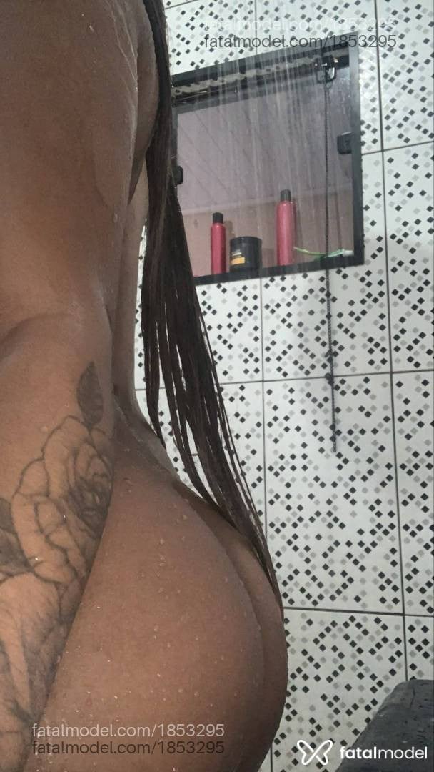 Acompanhante mulher trans morena (o) de olhos castanhos - Bellidotada