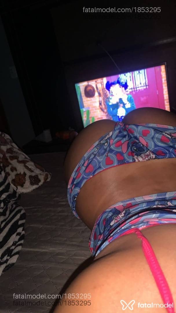 Acompanhante mulher trans morena (o) de olhos castanhos - Bellidotada