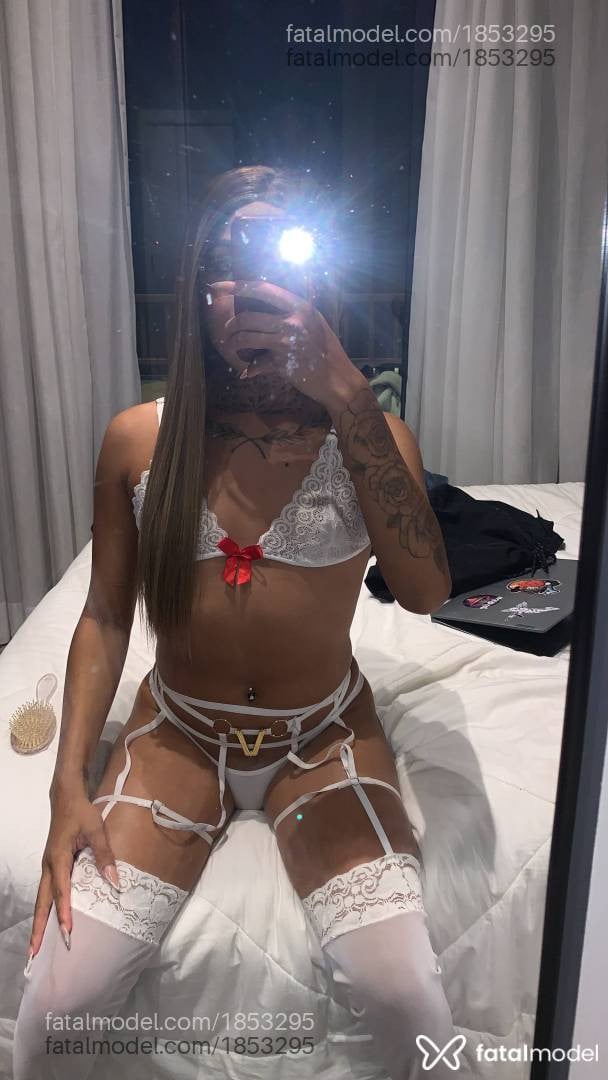 Acompanhante mulher trans morena (o) de olhos castanhos - Bellidotada