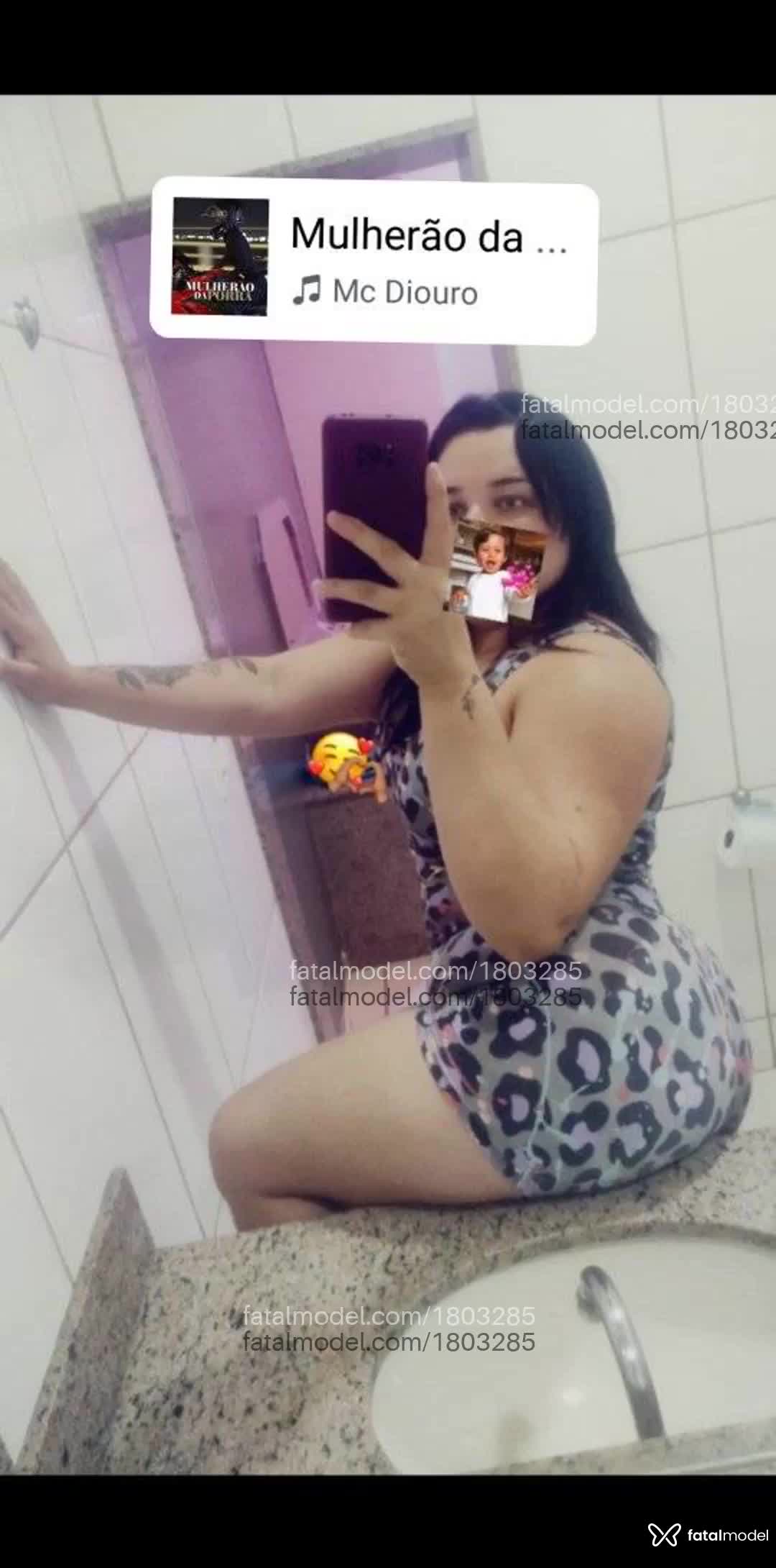 Acompanhante mulher morena (o) de olhos pretos em Divinópolis Acompanhante mulher morena (o) de olhos pretos em Divinópolis - Eloisa