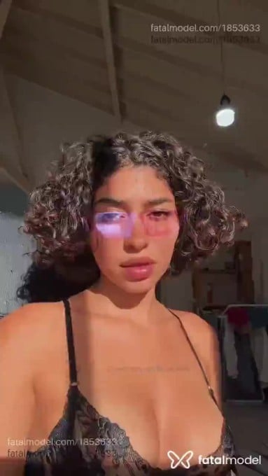 Acompanhante mulher morena (o) de olhos castanhos em Florianópolis - Maddy Pérez