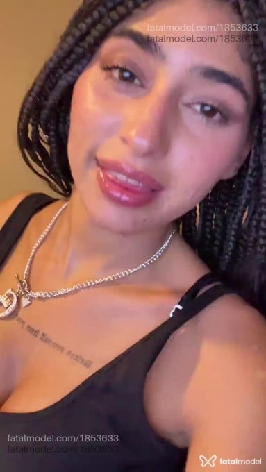 Acompanhante mulher morena (o) de olhos castanhos - Maddy Pérez