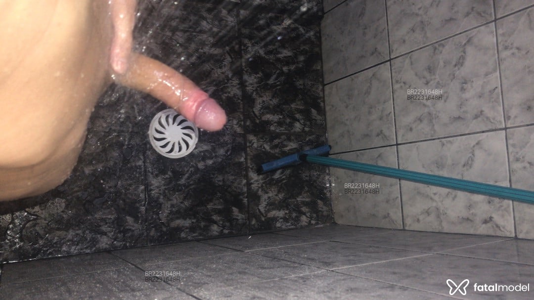 Acompanhante homem com cabelo castanho de olhos castanhos em Virtual - Eduardo Santos