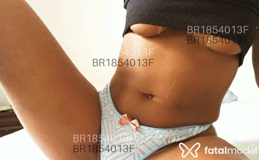 Acompanhante mulher morena (o) de olhos pretos em Rio das Ostras - Melissa