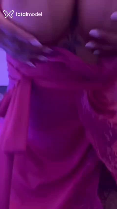 Acompanhante mulher morena (o) de olhos castanhos em Itabirito Acompanhante mulher morena (o) de olhos castanhos em Itabirito - Kaka Abravanell