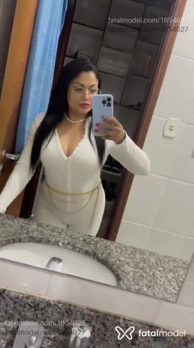 Acompanhante mulher morena (o) de olhos castanhos em Itabirito Acompanhante mulher morena (o) de olhos castanhos em Itabirito - Kaka Abravanell