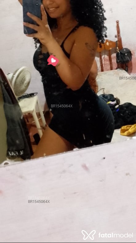 Acompanhante mulher com cabelo castanho de olhos castanhos em Bauru - Ametista