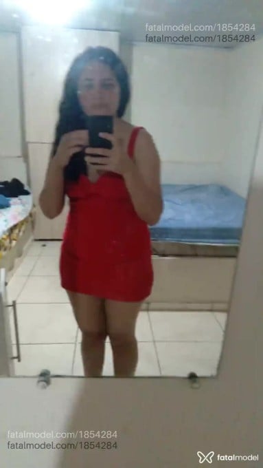 Acompanhante mulher morena (o) de olhos mel em Virtual - Melanie Tavares