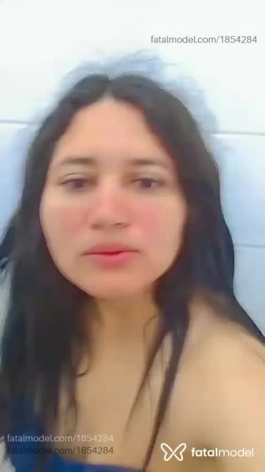 Acompanhante mulher morena (o) de olhos mel - Melanie Tavares Acompanhante mulher morena (o) de olhos mel - Melanie Tavares