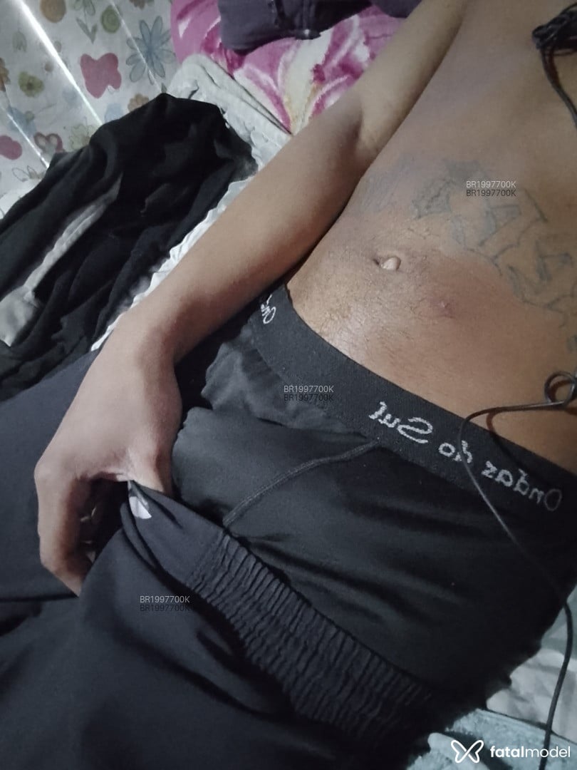 Acompanhante homem morena (o) de olhos pretos em Florianópolis - Preto Egito