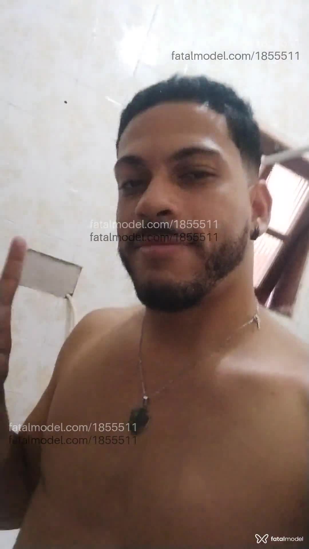 Acompanhante homem morena (o) de olhos pretos em Rio das Ostras Acompanhante homem morena (o) de olhos pretos em Rio das Ostras - Sasah