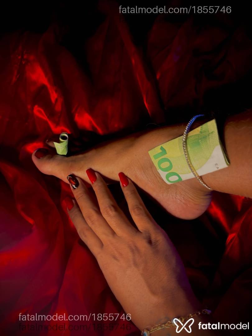 Acompanhante mulher loira (o) de olhos castanhos - Morena Jambo
