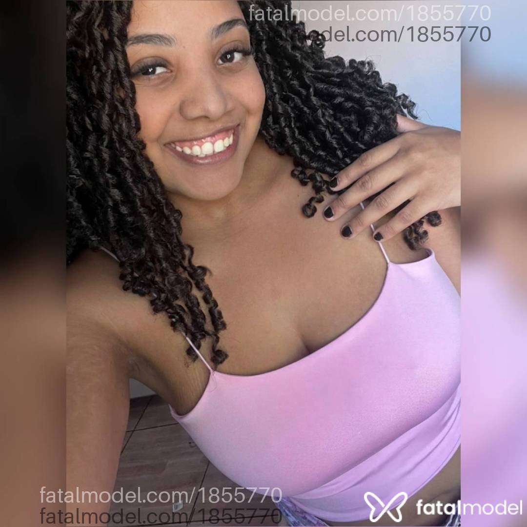 Acompanhante mulher morena (o) de olhos pretos - Lary