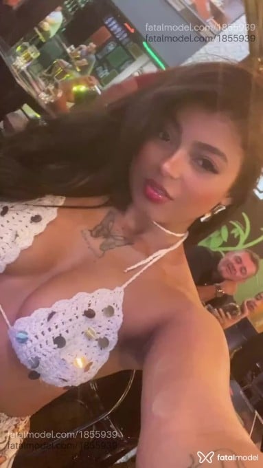 Acompanhante mulher morena (o) de olhos pretos - Jasmim Acompanhante mulher morena (o) de olhos pretos - Jasmim