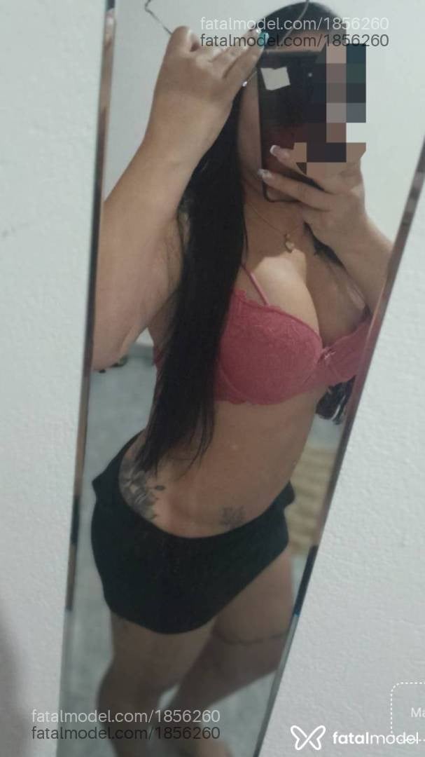 Acompanhante mulher com cabelo castanho de olhos pretos - Aylla