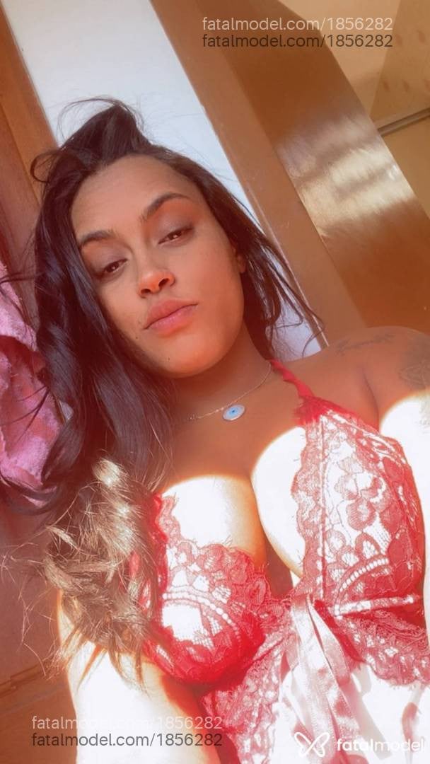 Acompanhante mulher loira (o) de olhos castanhos em Foz do Iguaçu - Brenda Rosa