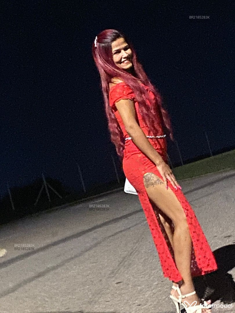Acompanhante mulher ruiva (o) de olhos castanhos - Eduarda