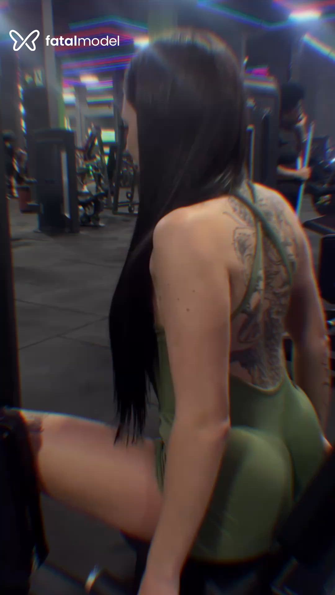 Acompanhante mulher com cabelo castanho de olhos castanhos - Mirella Bitencourt