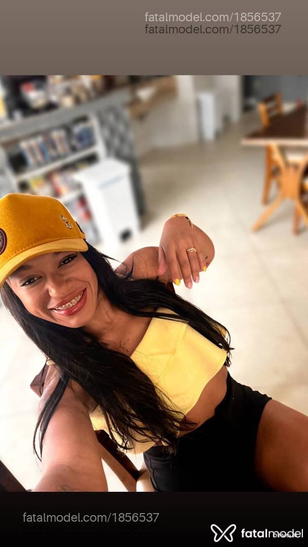 Acompanhante mulher morena (o) de olhos castanhos em Governador Valadares - Aline Herrera