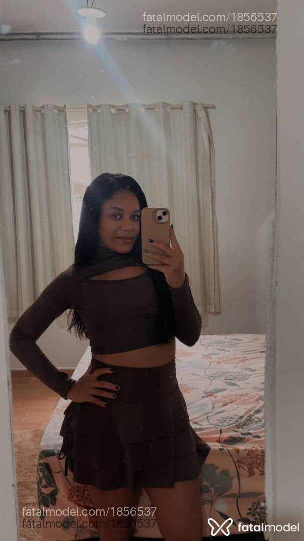 Acompanhante mulher morena (o) de olhos castanhos em Barra de São Francisco - Aline Herrera