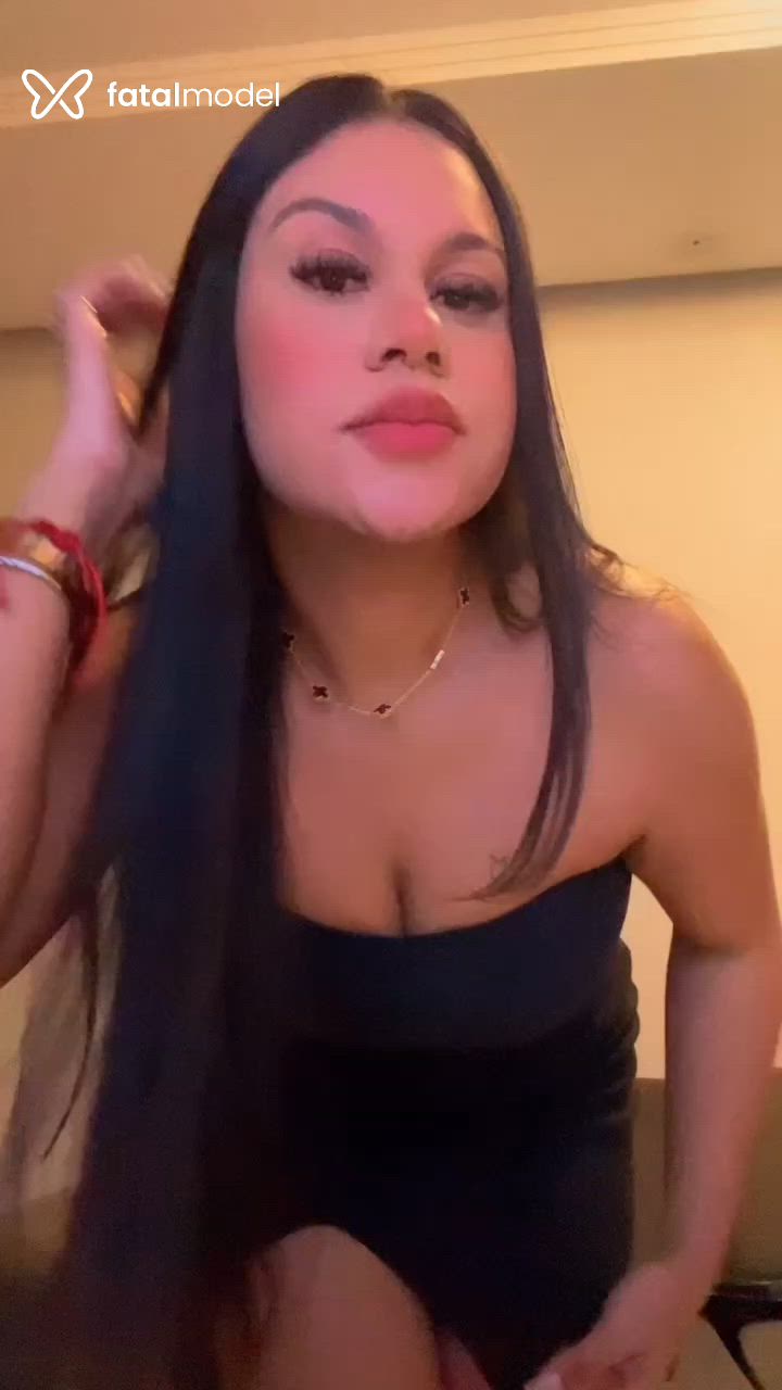 Acompanhante mulher morena (o) de olhos pretos - Agatha Valença