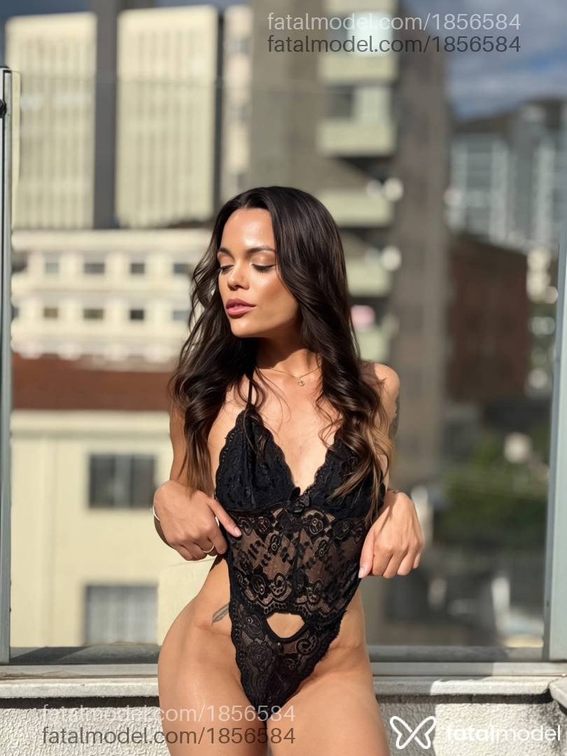 Acompanhante mulher loira (o) de olhos castanhos em Belo Horizonte - Mia