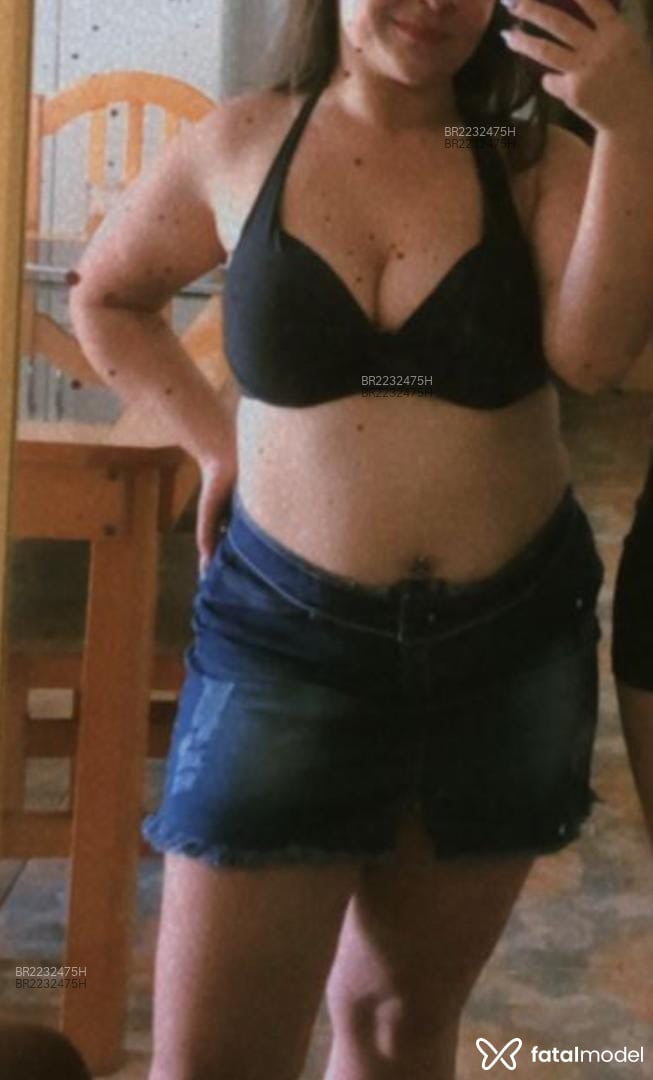 Acompanhante mulher com cabelo castanho de olhos castanhos - Julia Acompanhante mulher com cabelo castanho de olhos castanhos - Julia