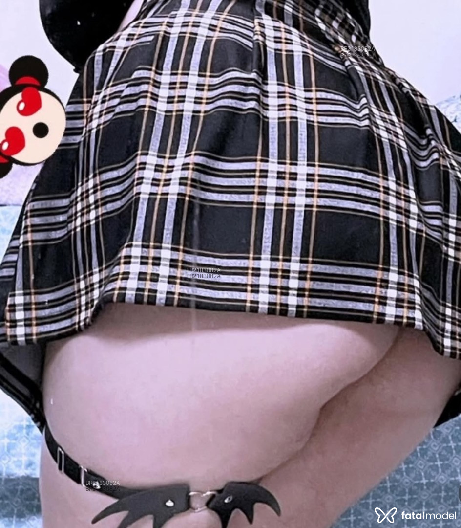 Acompanhante mulher com cabelo castanho de olhos mel em Virtual - Ghostlili