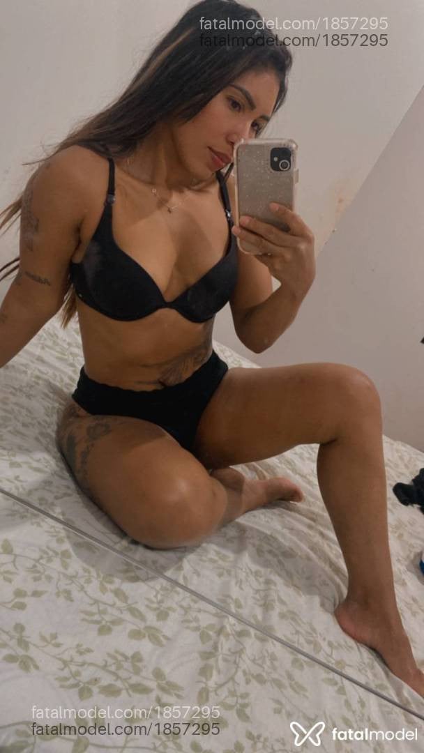 Acompanhante mulher com cabelo castanho de olhos pretos em Juína - Hanna